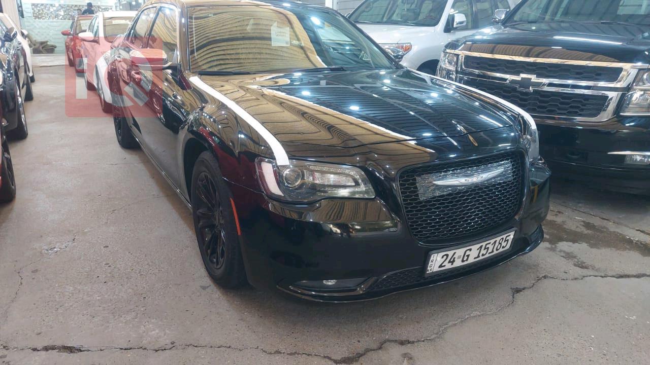 کرایسلەر 300